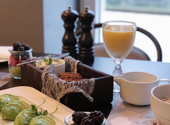 Breakfast &amp; brunch